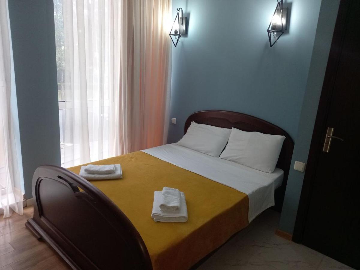 David Hotel Kutaisi Exteriör bild