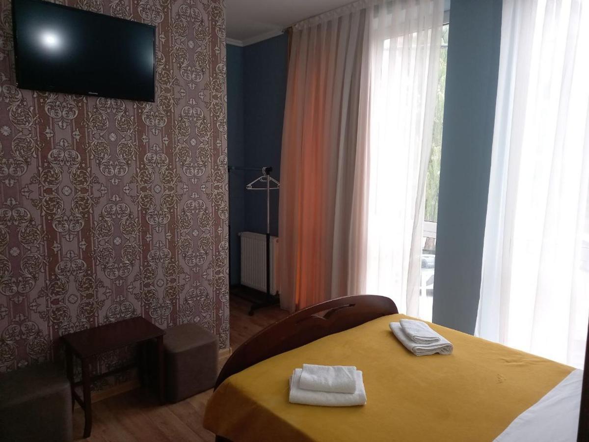 David Hotel Kutaisi Exteriör bild