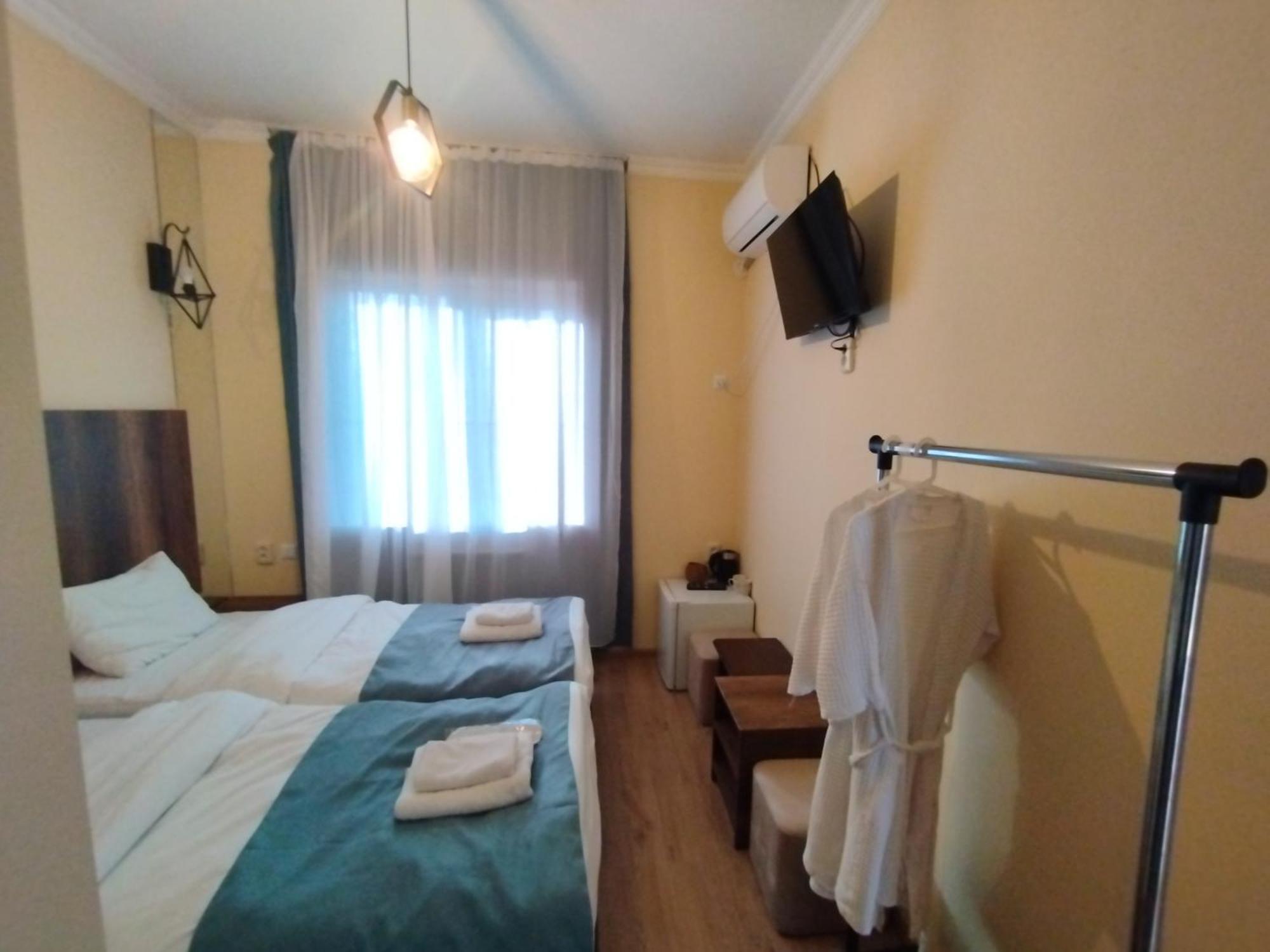 David Hotel Kutaisi Exteriör bild