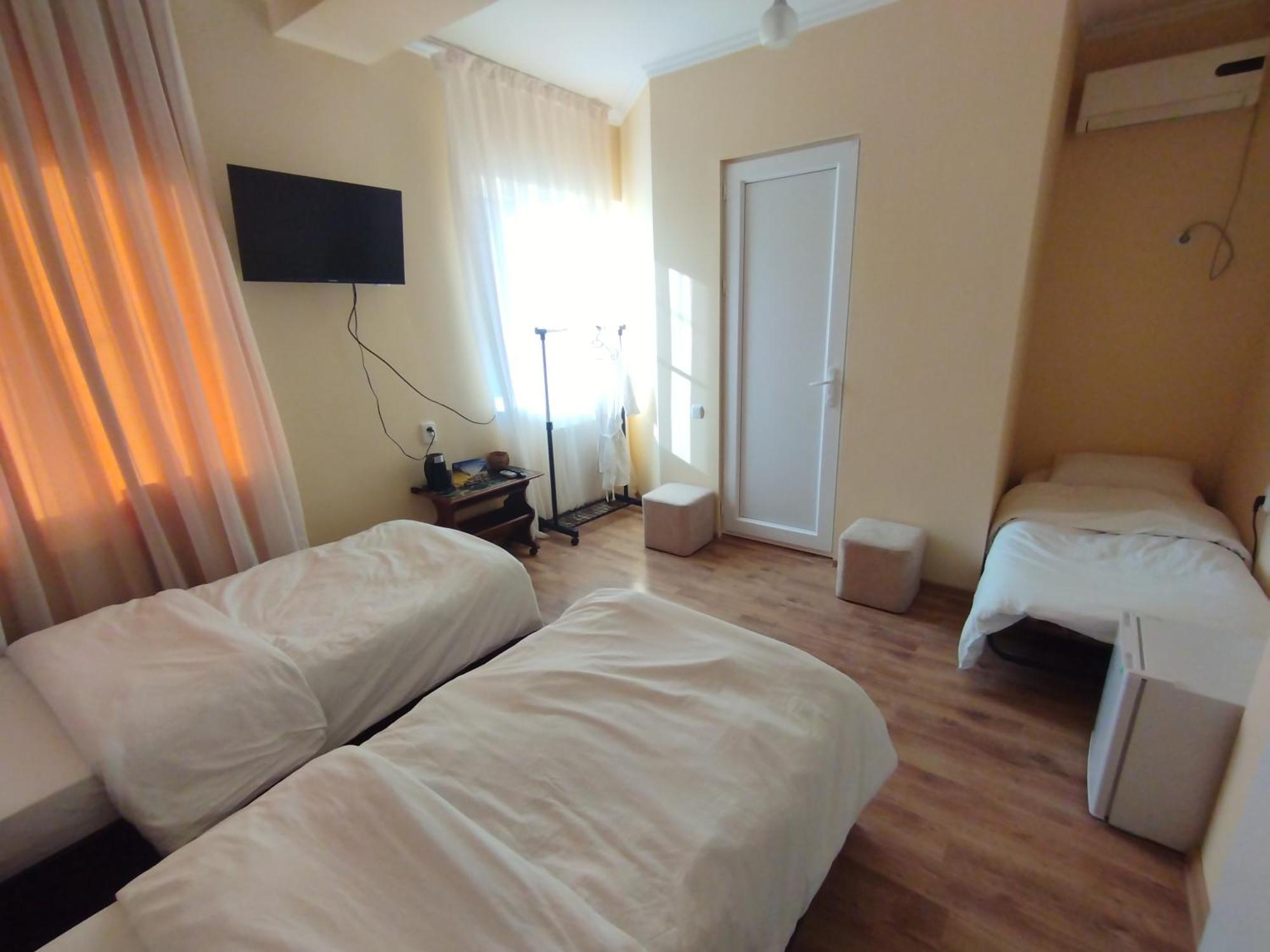 David Hotel Kutaisi Exteriör bild